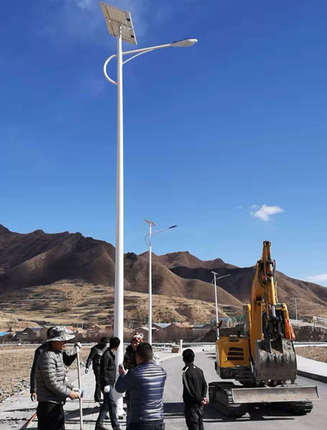 甘南碌曲10米泽库太阳能路灯项目